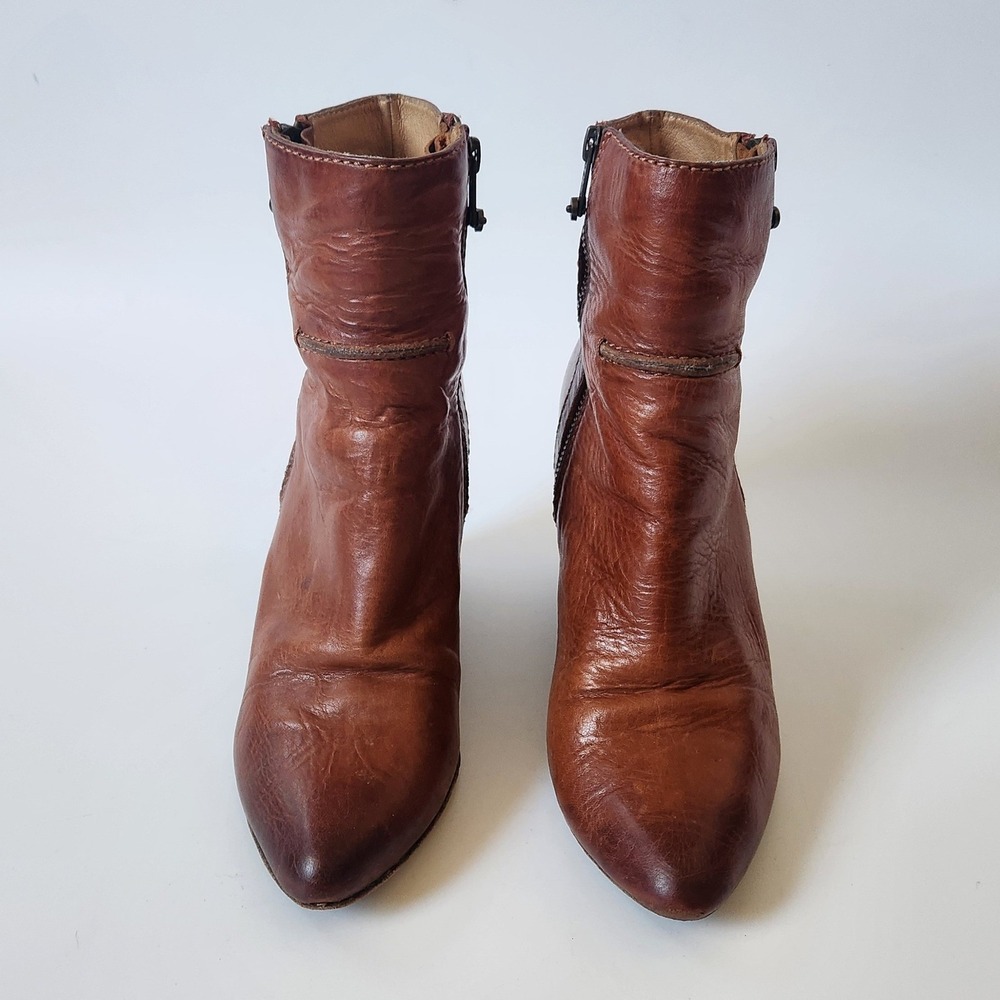 Frye Regina Wedge Heel Ankle Booties 7.5M Cognac Brown Cabincore Cowgirl Rustic
